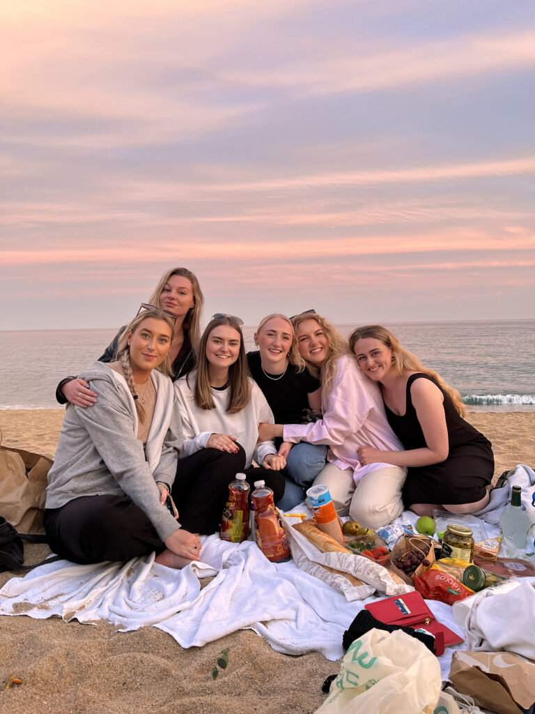 language assistant barcelona: group of friends at the beach