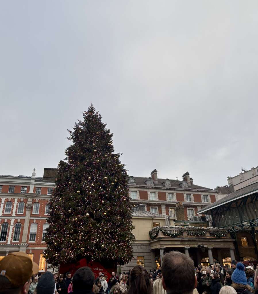 How I Travel On A Budget as a Language Assistant 3 Victoria Thompson How I Travel On A Language Assistants Budget Traveling in London to see the Christmas Markets