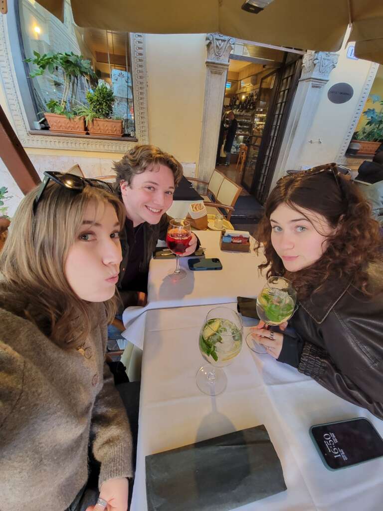 How I Travel On A Budget as a Language Assistant 4 Victoria Thompson How I Travel On A Language Assistants Budget Traveling in Milan with two of my Language Assistant Friends